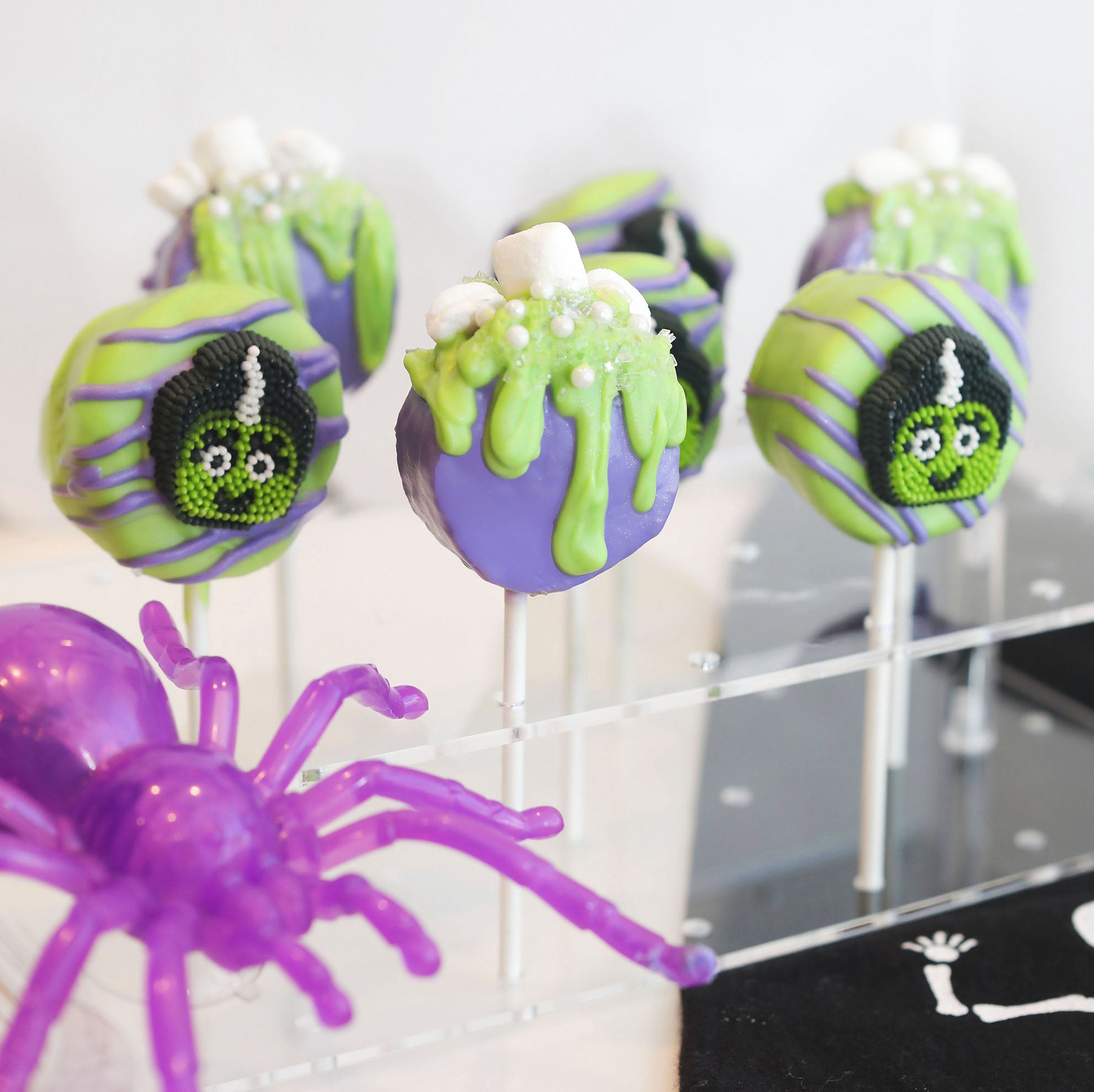 Halloween Cake Pops - Art and the Kitchen